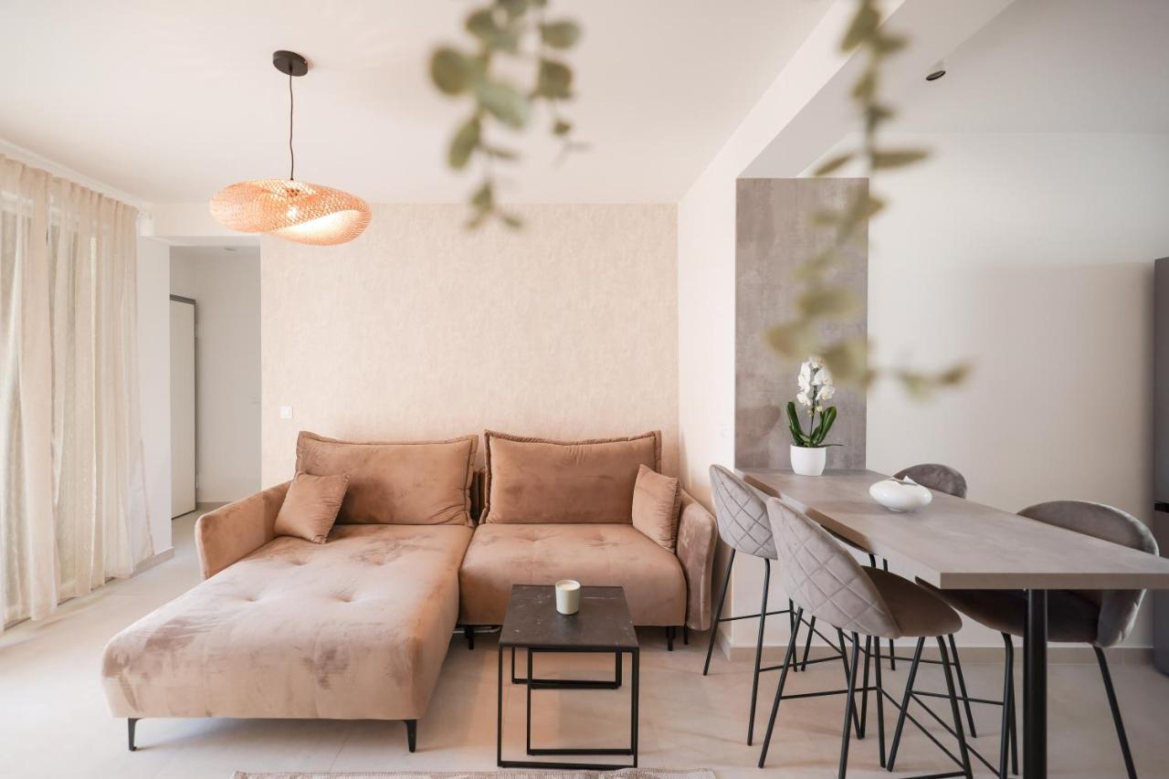 Apartments Mila Sveti Filip i Jakov Eksteriør bilde