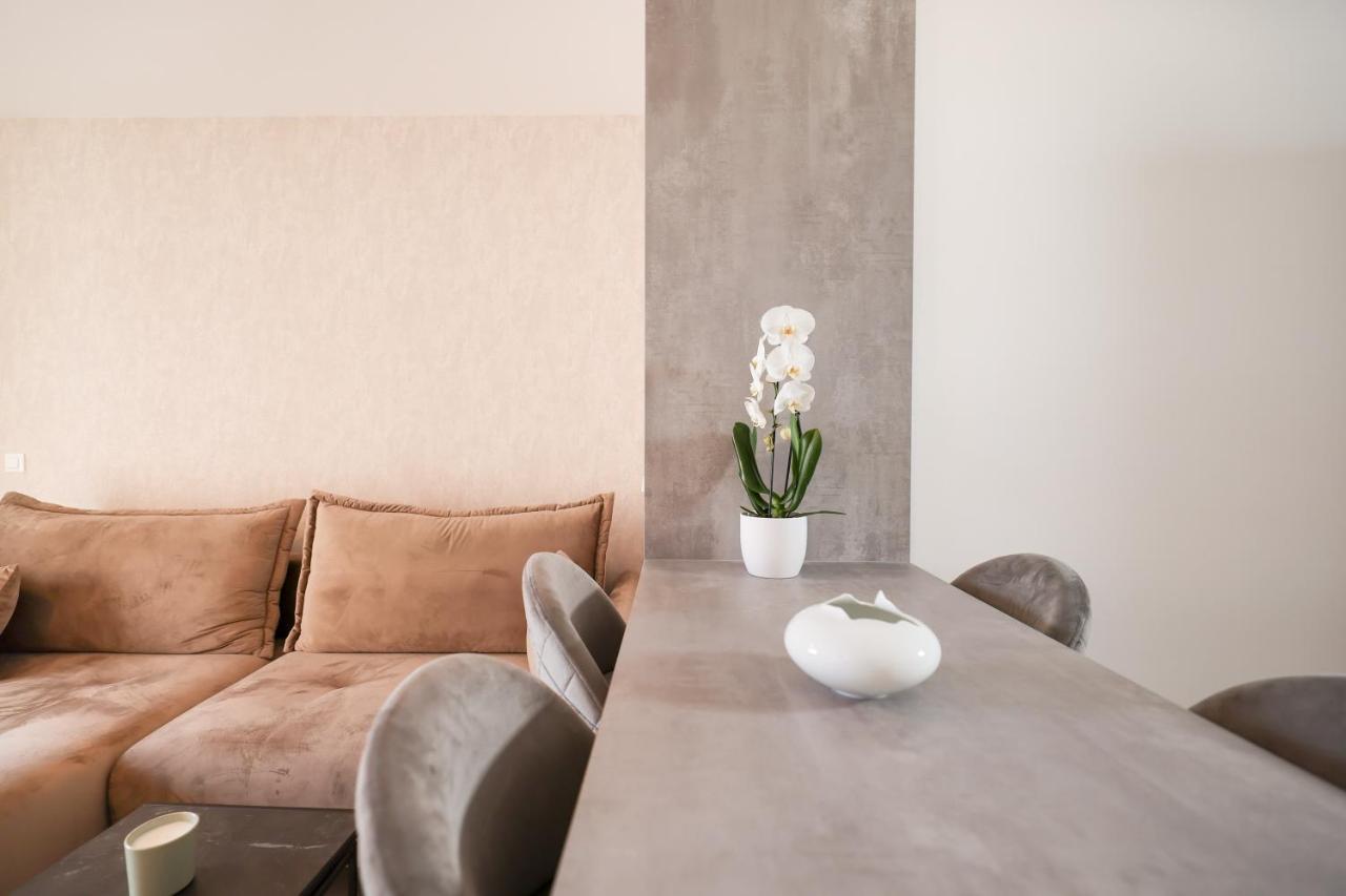 Apartments Mila Sveti Filip i Jakov Eksteriør bilde