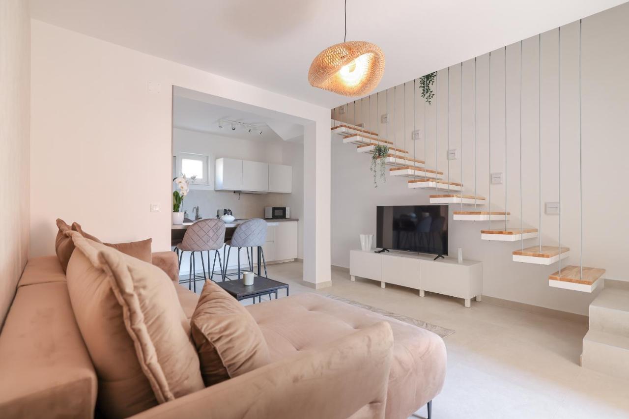 Apartments Mila Sveti Filip i Jakov Eksteriør bilde